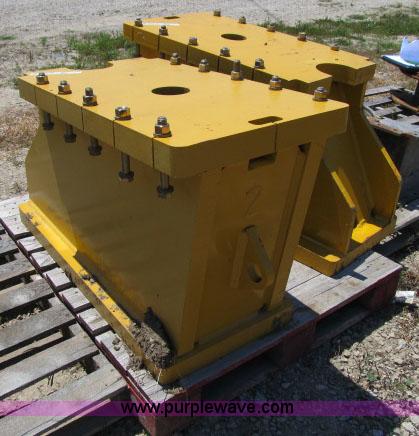image for item AC9369 John Deere 770G motor grader push block