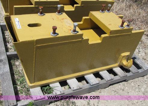 image for item AC9371 Caterpillar 140M motor grader push block
