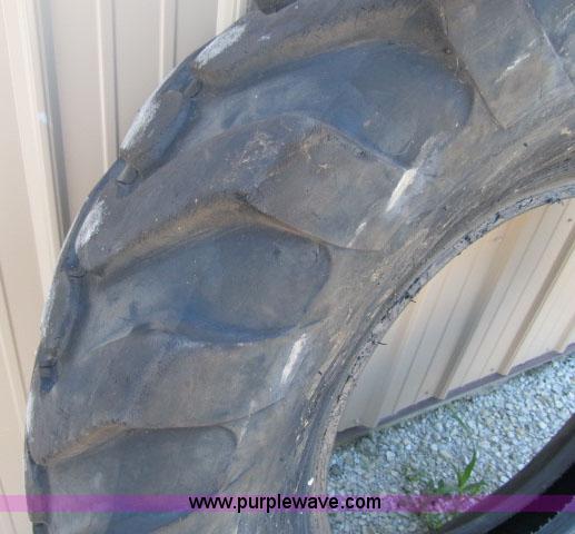 image for item AC9374 Sply 14.00-24 tire