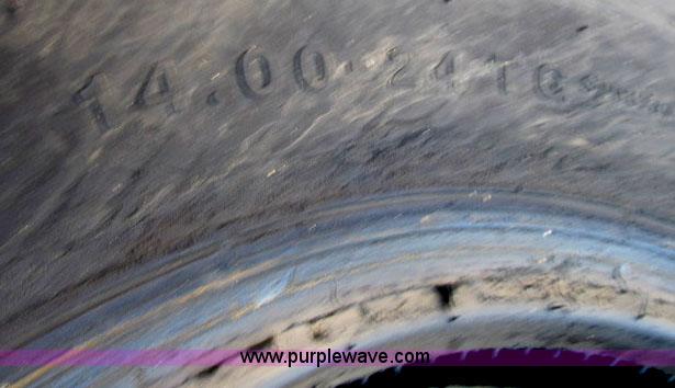 image for item AC9374 Sply 14.00-24 tire