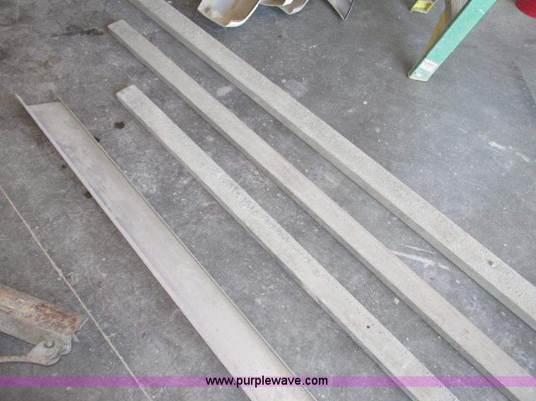 image for item AE9298 MFC speed screed