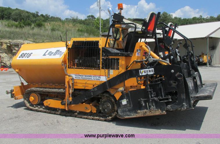 image for item AN9013 2007 LeeBoy L8816T paver