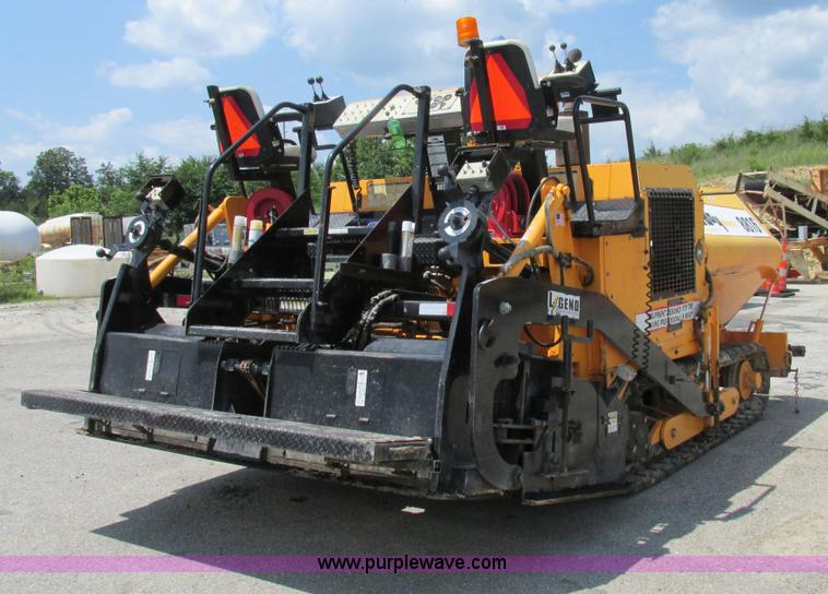 image for item AN9013 2007 LeeBoy L8816T paver