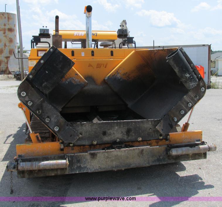 image for item AN9013 2007 LeeBoy L8816T paver