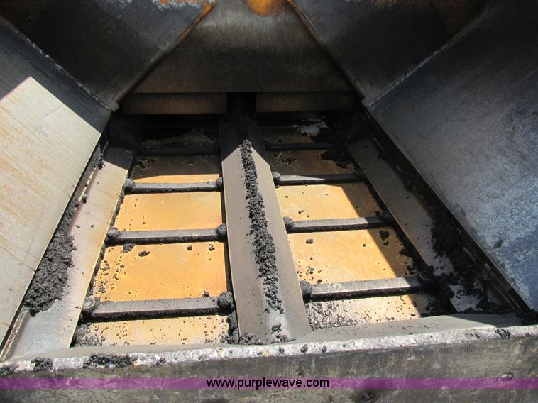 image for item AN9013 2007 LeeBoy L8816T paver