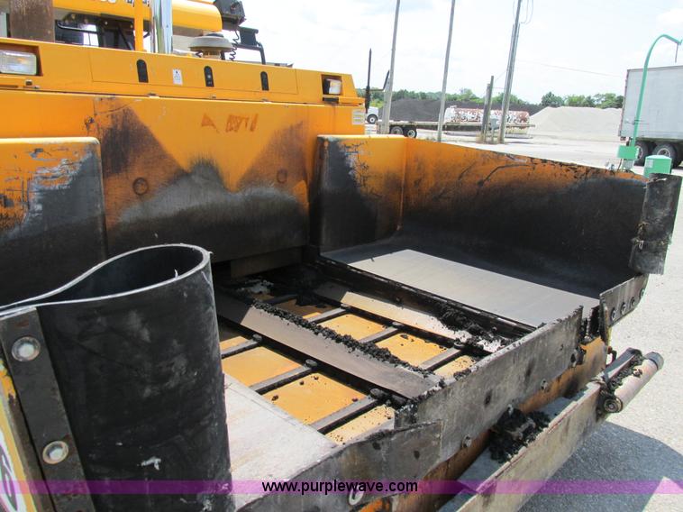 image for item AN9013 2007 LeeBoy L8816T paver