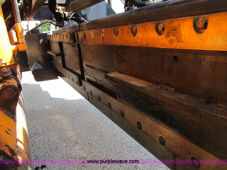 image for item AN9013 2007 LeeBoy L8816T paver