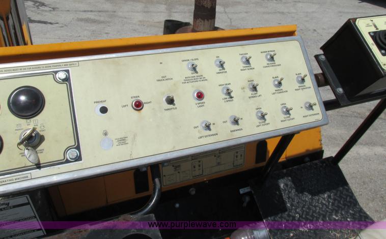 image for item AN9013 2007 LeeBoy L8816T paver