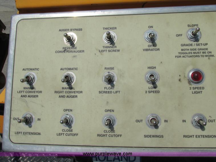 image for item AN9013 2007 LeeBoy L8816T paver