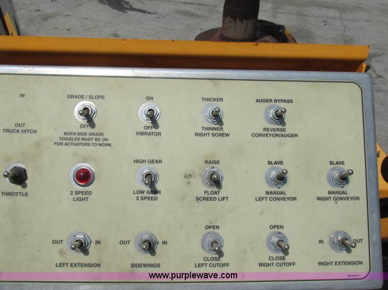 image for item AN9013 2007 LeeBoy L8816T paver