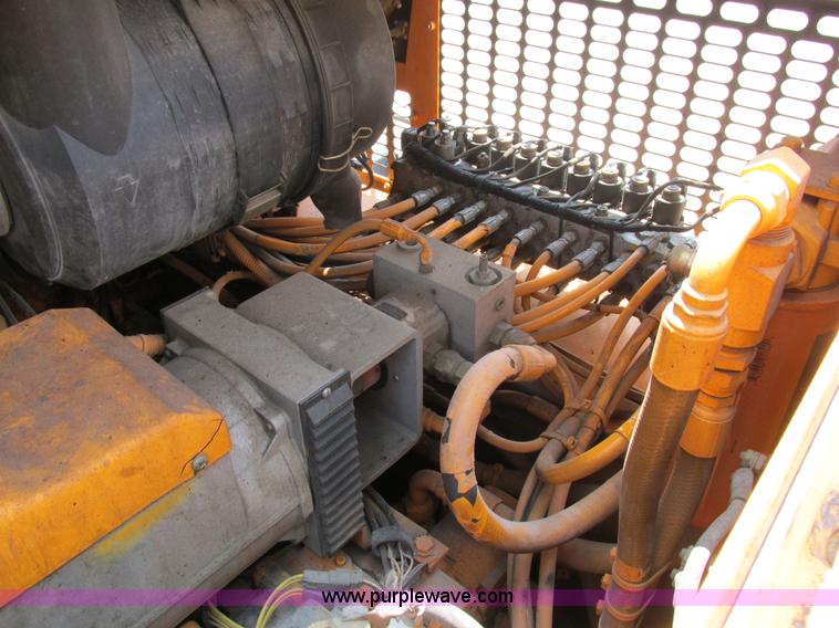 image for item AN9013 2007 LeeBoy L8816T paver