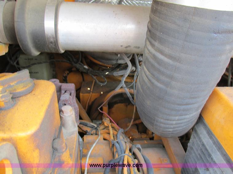 image for item AN9013 2007 LeeBoy L8816T paver