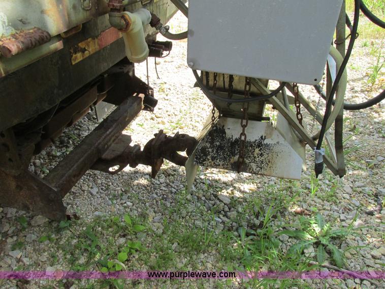 image for item AN9033 2002 Ford F450 Super Duty flatbed truck