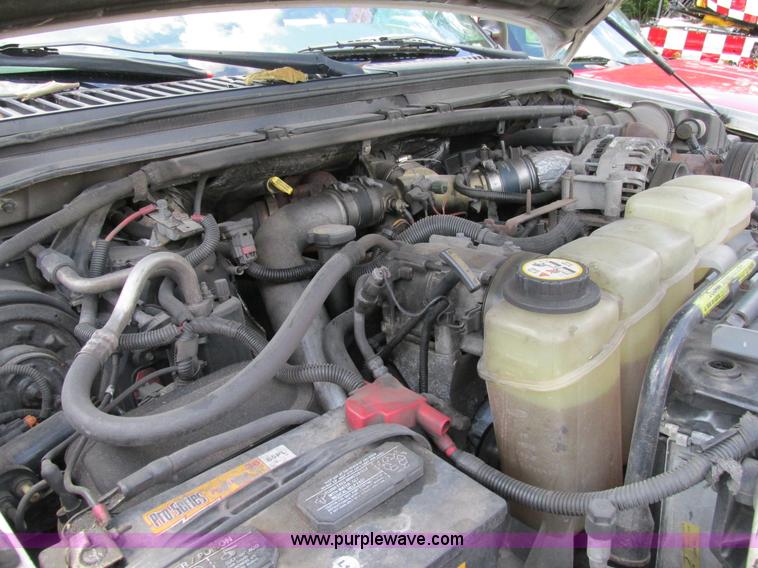 image for item AN9033 2002 Ford F450 Super Duty flatbed truck