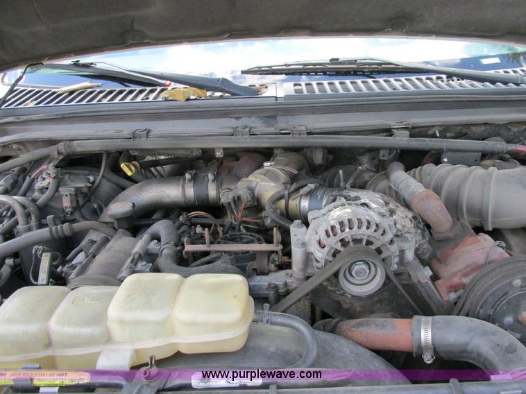 image for item AN9033 2002 Ford F450 Super Duty flatbed truck