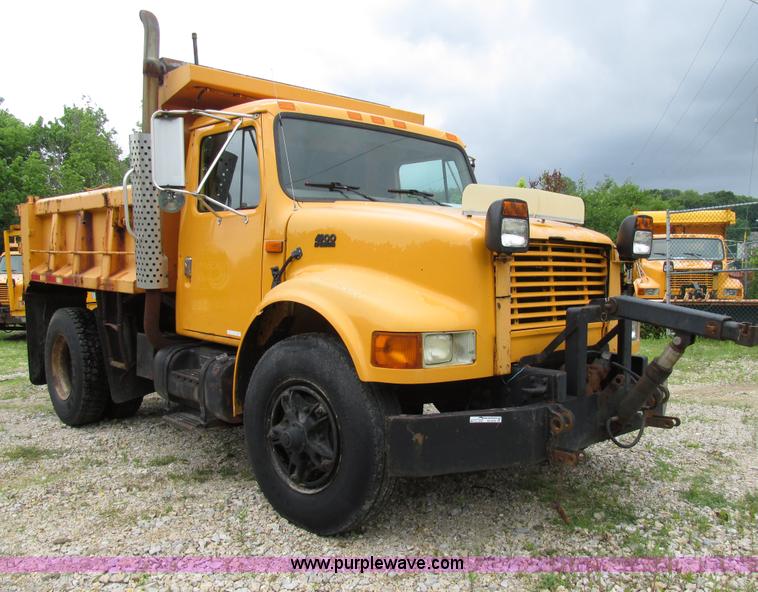 image for item AN9036 1996 International 4900 dump truck