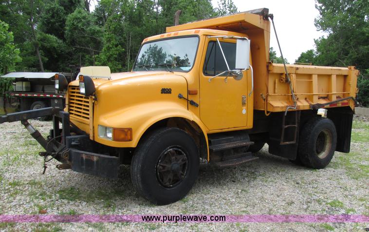 image for item AN9036 1996 International 4900 dump truck