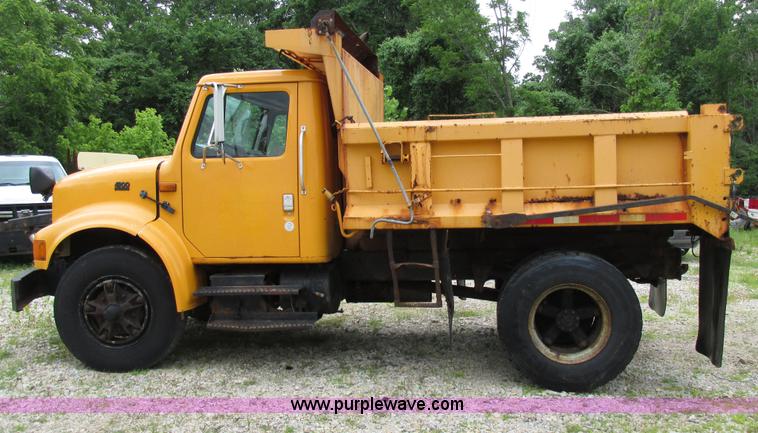 image for item AN9036 1996 International 4900 dump truck