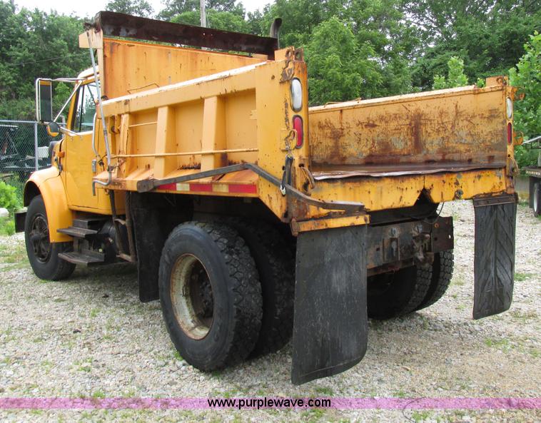 image for item AN9036 1996 International 4900 dump truck