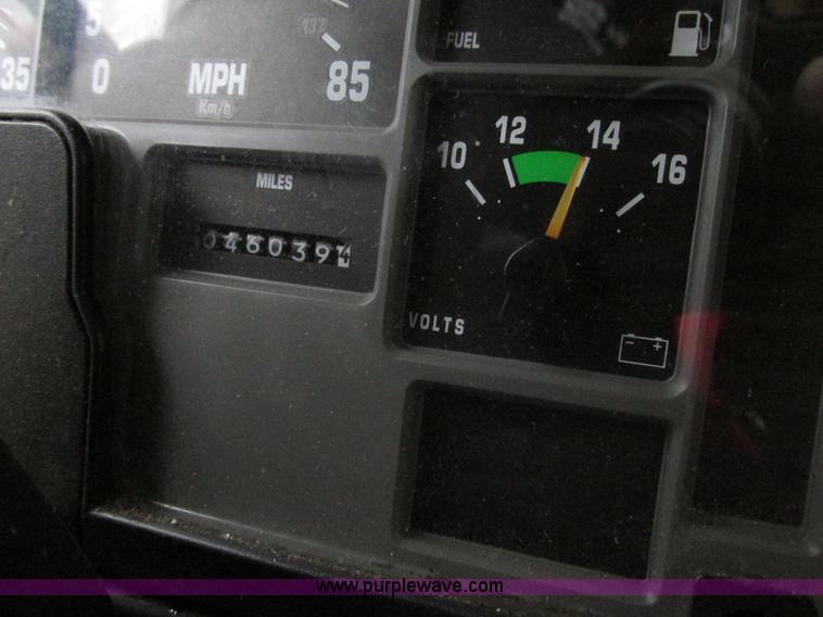 image for item AN9036 1996 International 4900 dump truck