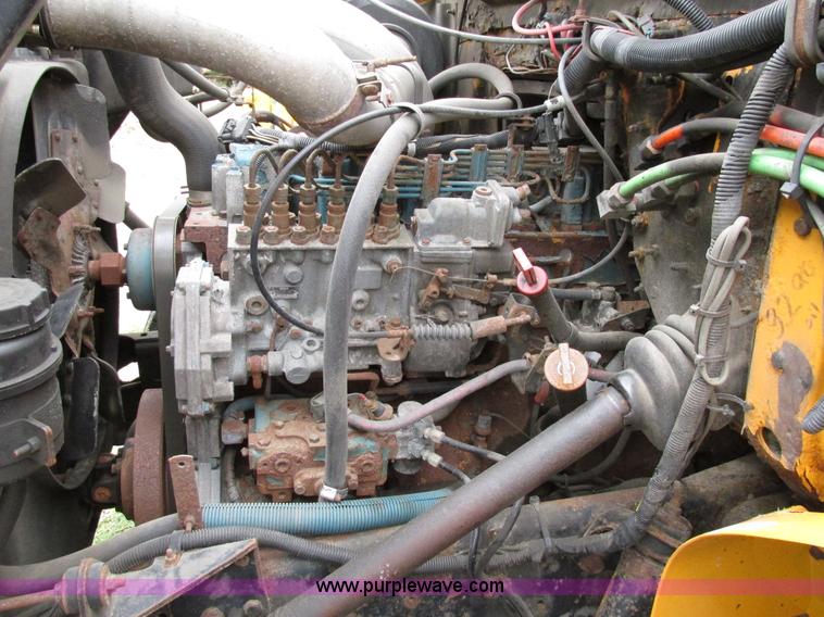 image for item AN9036 1996 International 4900 dump truck