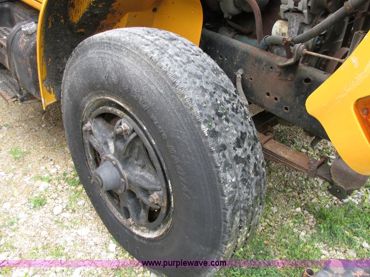 image for item AN9036 1996 International 4900 dump truck