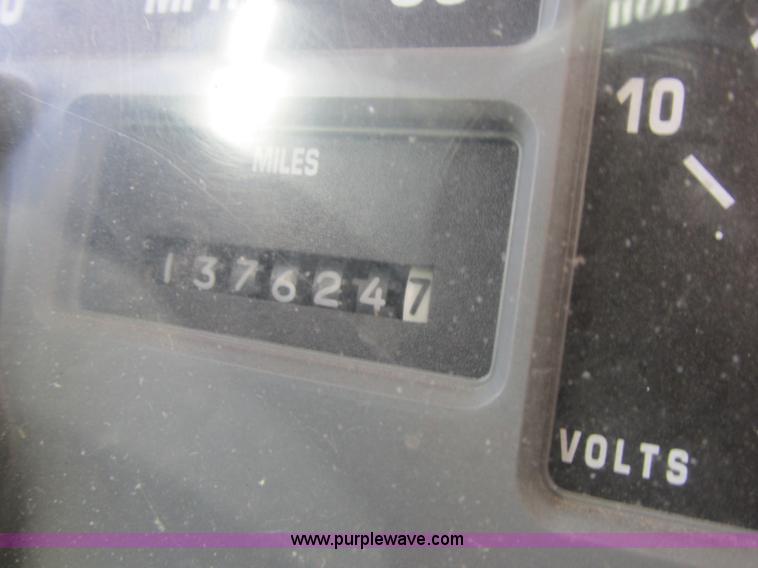 image for item AN9039 1998 International 4900 dump truck