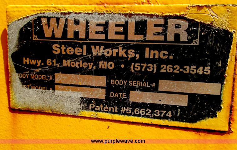 image for item AN9039 1998 International 4900 dump truck