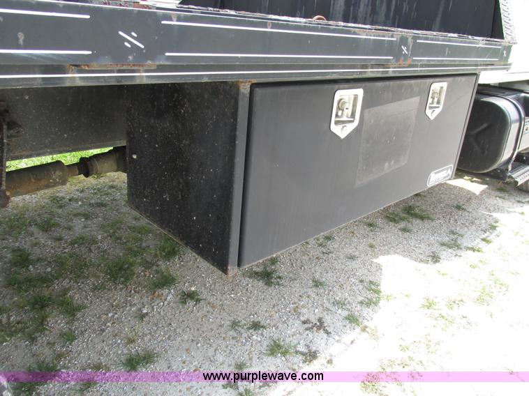 image for item AW9999 1995 International 4900 flatbed truck