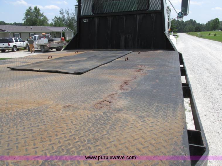 image for item AW9999 1995 International 4900 flatbed truck