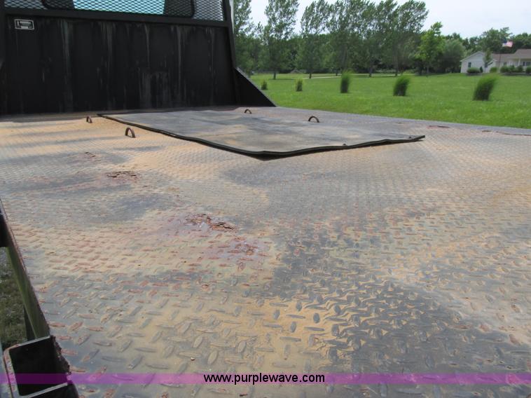 image for item AW9999 1995 International 4900 flatbed truck