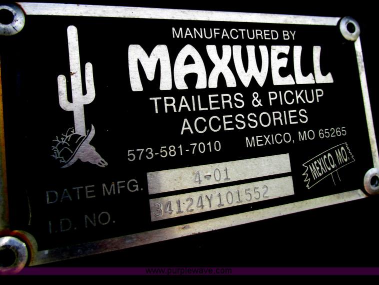 image for item AW9999 1995 International 4900 flatbed truck