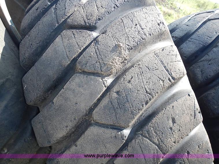 image for item BA9175 (4) General 23.5-25 tires and wheels