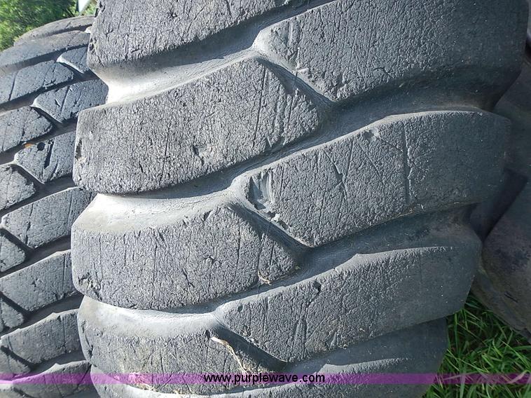 image for item BA9175 (4) General 23.5-25 tires and wheels