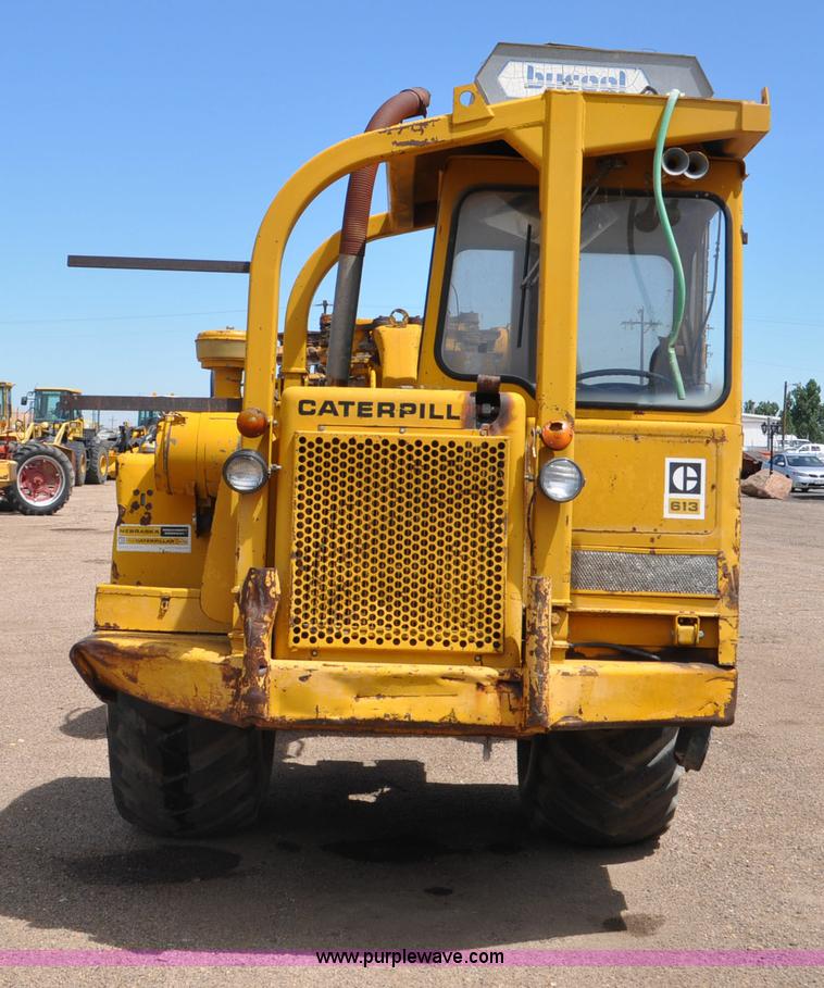 image for item F2034 1976 Caterpillar 613 elevating scraper