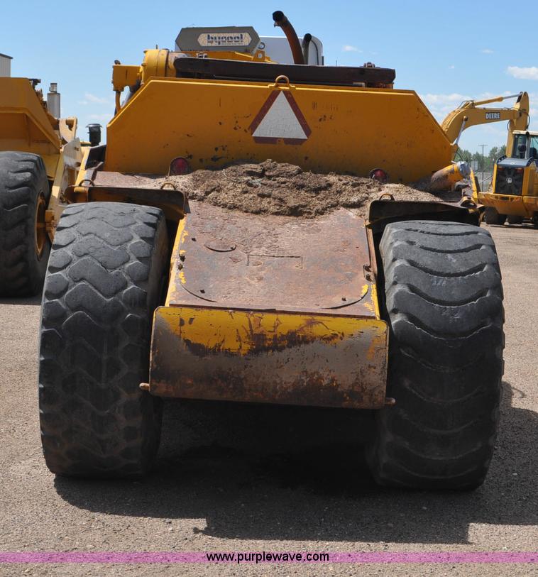 image for item F2034 1976 Caterpillar 613 elevating scraper