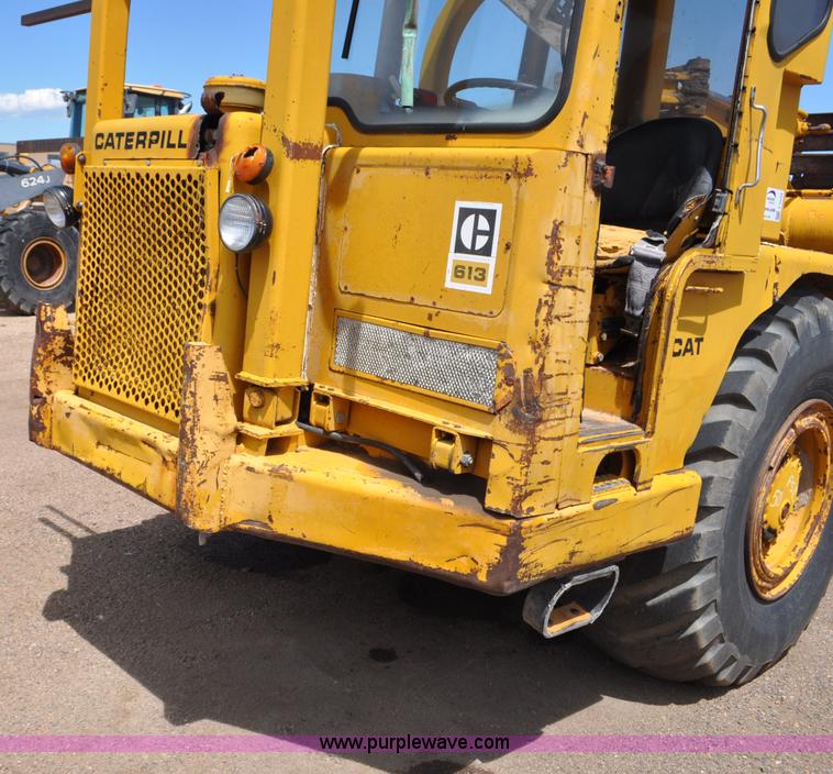image for item F2034 1976 Caterpillar 613 elevating scraper