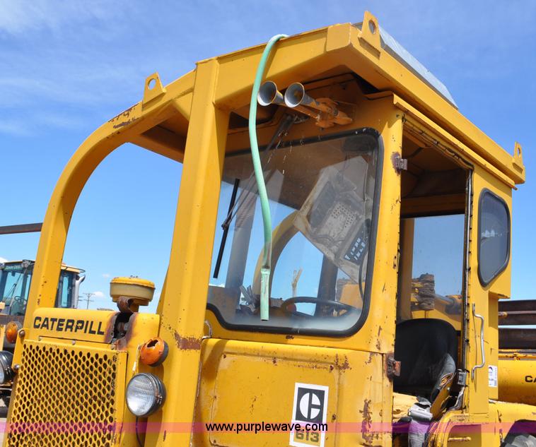 image for item F2034 1976 Caterpillar 613 elevating scraper