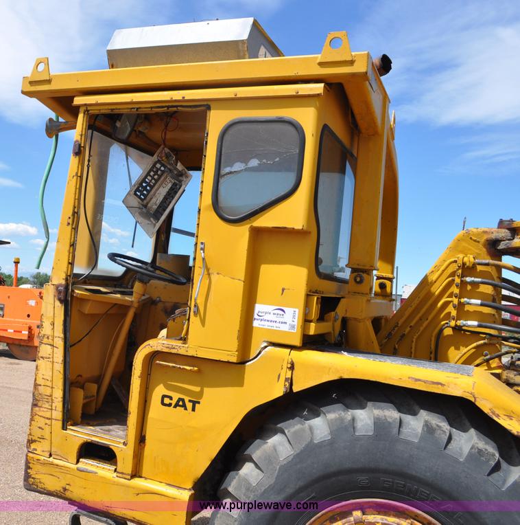 image for item F2034 1976 Caterpillar 613 elevating scraper