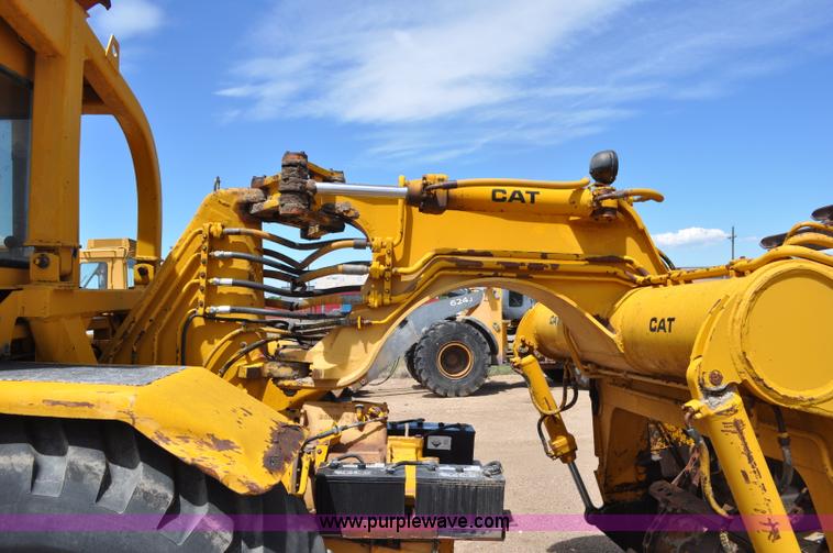 image for item F2034 1976 Caterpillar 613 elevating scraper