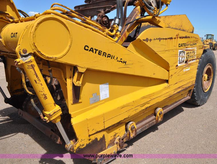 image for item F2034 1976 Caterpillar 613 elevating scraper