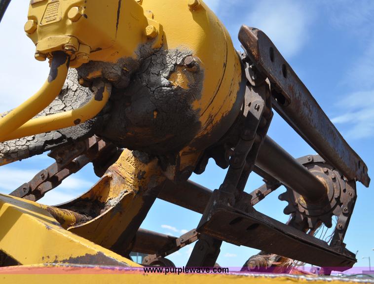 image for item F2034 1976 Caterpillar 613 elevating scraper