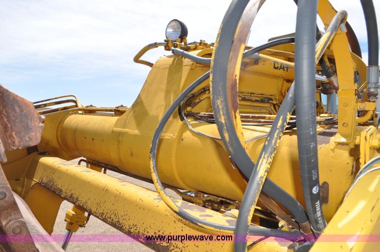 image for item F2034 1976 Caterpillar 613 elevating scraper