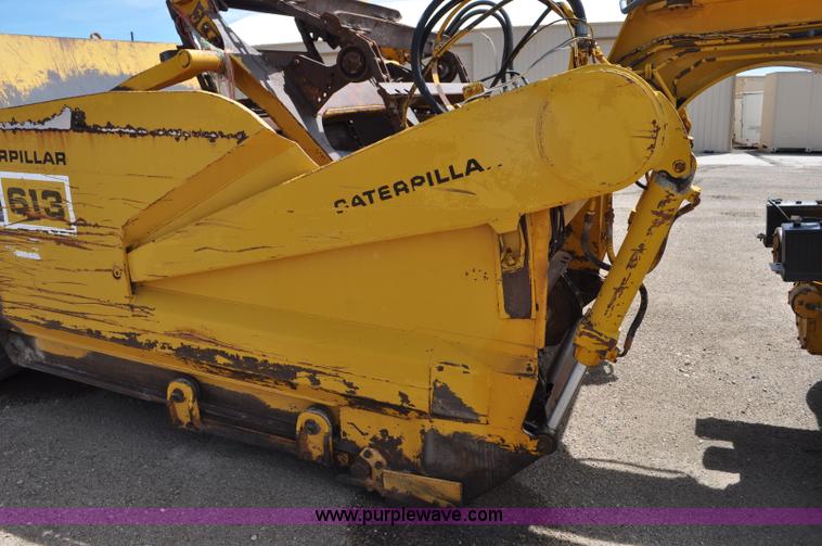 image for item F2034 1976 Caterpillar 613 elevating scraper