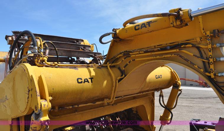 image for item F2034 1976 Caterpillar 613 elevating scraper