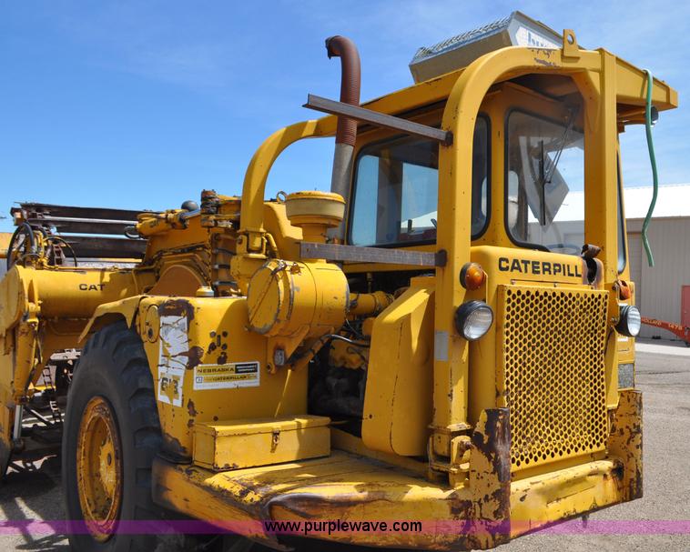 image for item F2034 1976 Caterpillar 613 elevating scraper