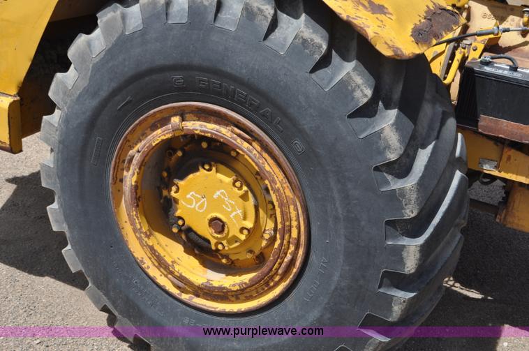 image for item F2034 1976 Caterpillar 613 elevating scraper