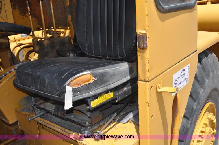 image for item F2035 1968 Caterpillar 621 conventional scraper