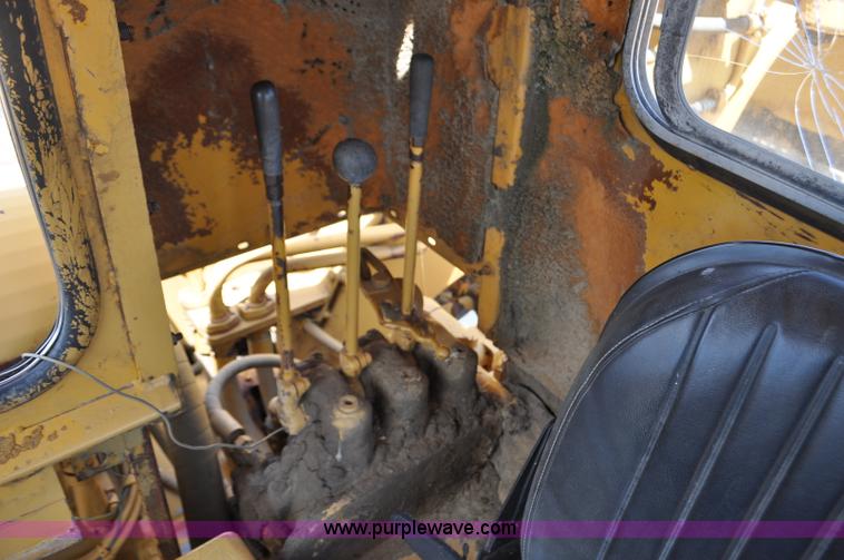 image for item F2035 1968 Caterpillar 621 conventional scraper