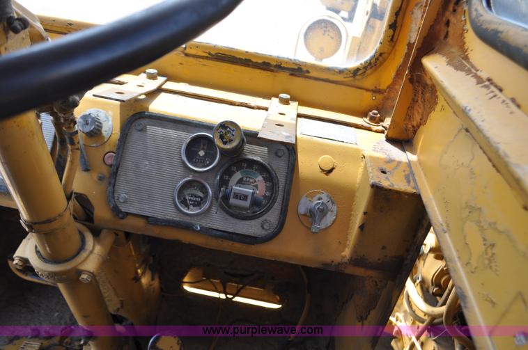 image for item F2035 1968 Caterpillar 621 conventional scraper